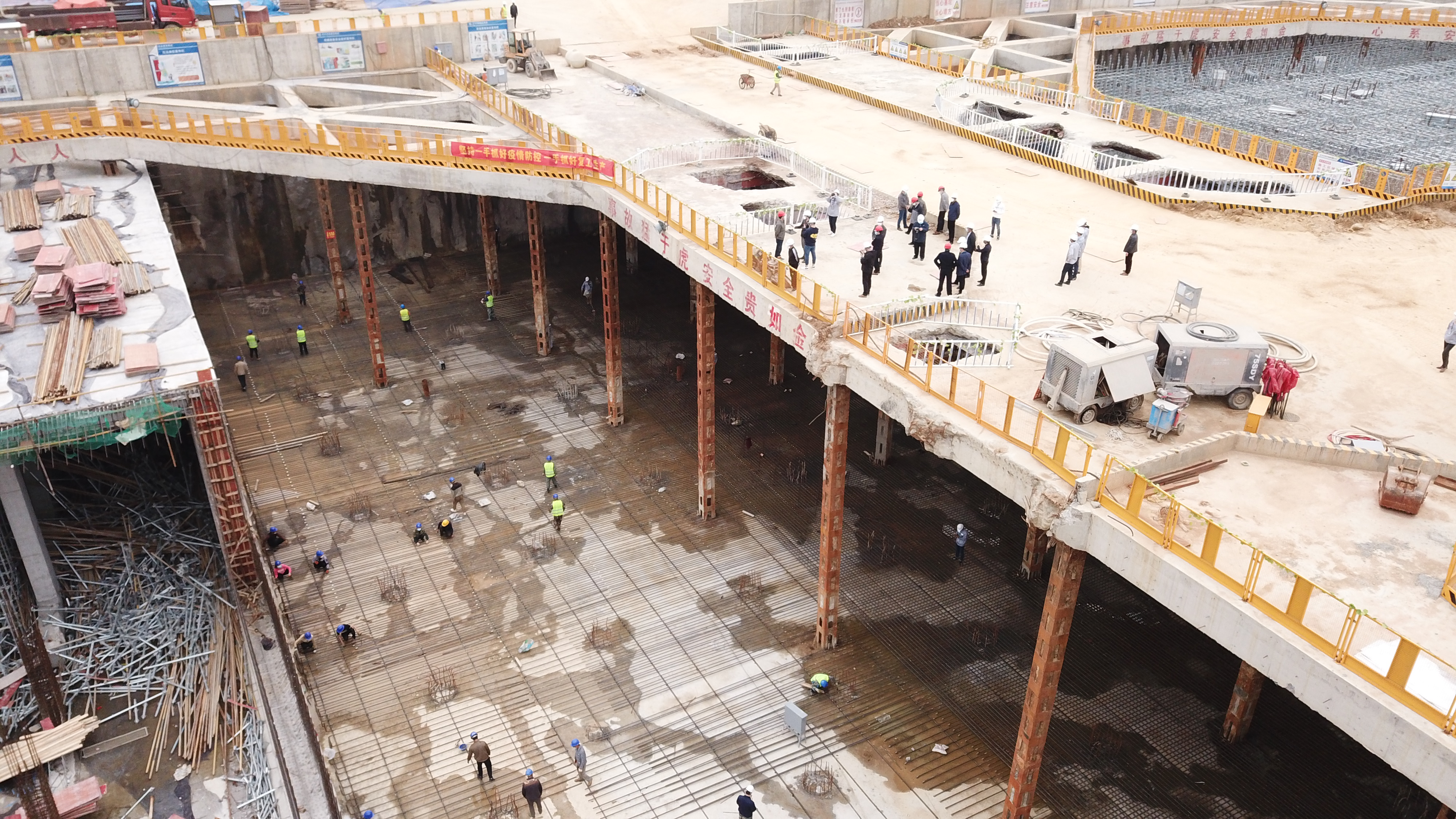 3月24日，南湖水環(huán)境提升工程復(fù)工現(xiàn)場(chǎng) (2).jpg